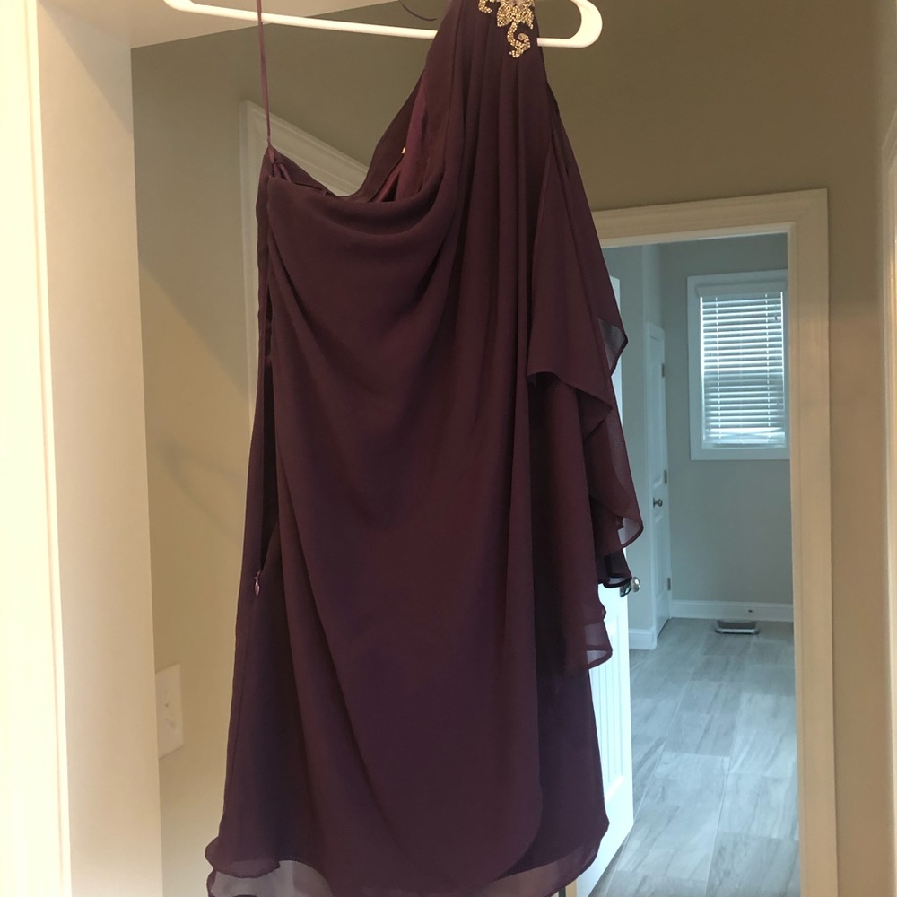 One shoulder dress